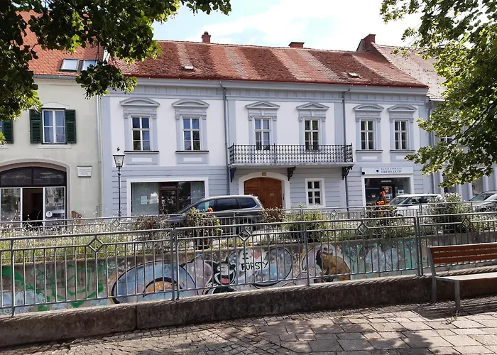 Am Hauptplatz Daire Fuerstenfeld